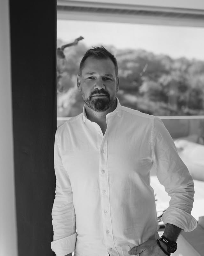 Cybergroup_Steven_Berkeley_1