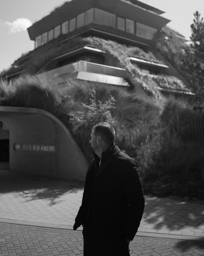 Cybergroup_Steven_Berkeley_8